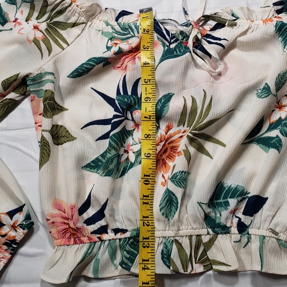 🎅4/10🎅GUESS Floral off the shoulder blouse XS - Picture 3 of 9